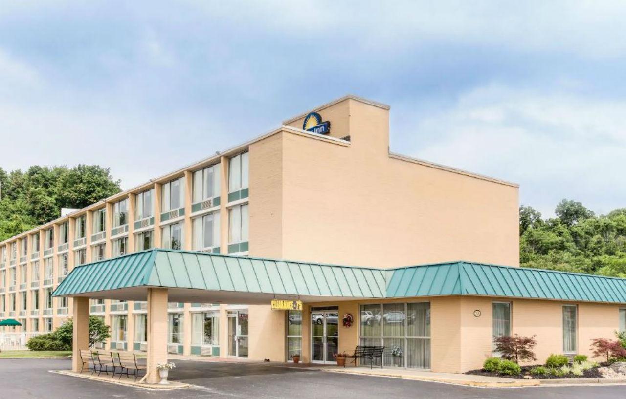 Days Inn By Wyndham קיימברידג' מראה חיצוני תמונה