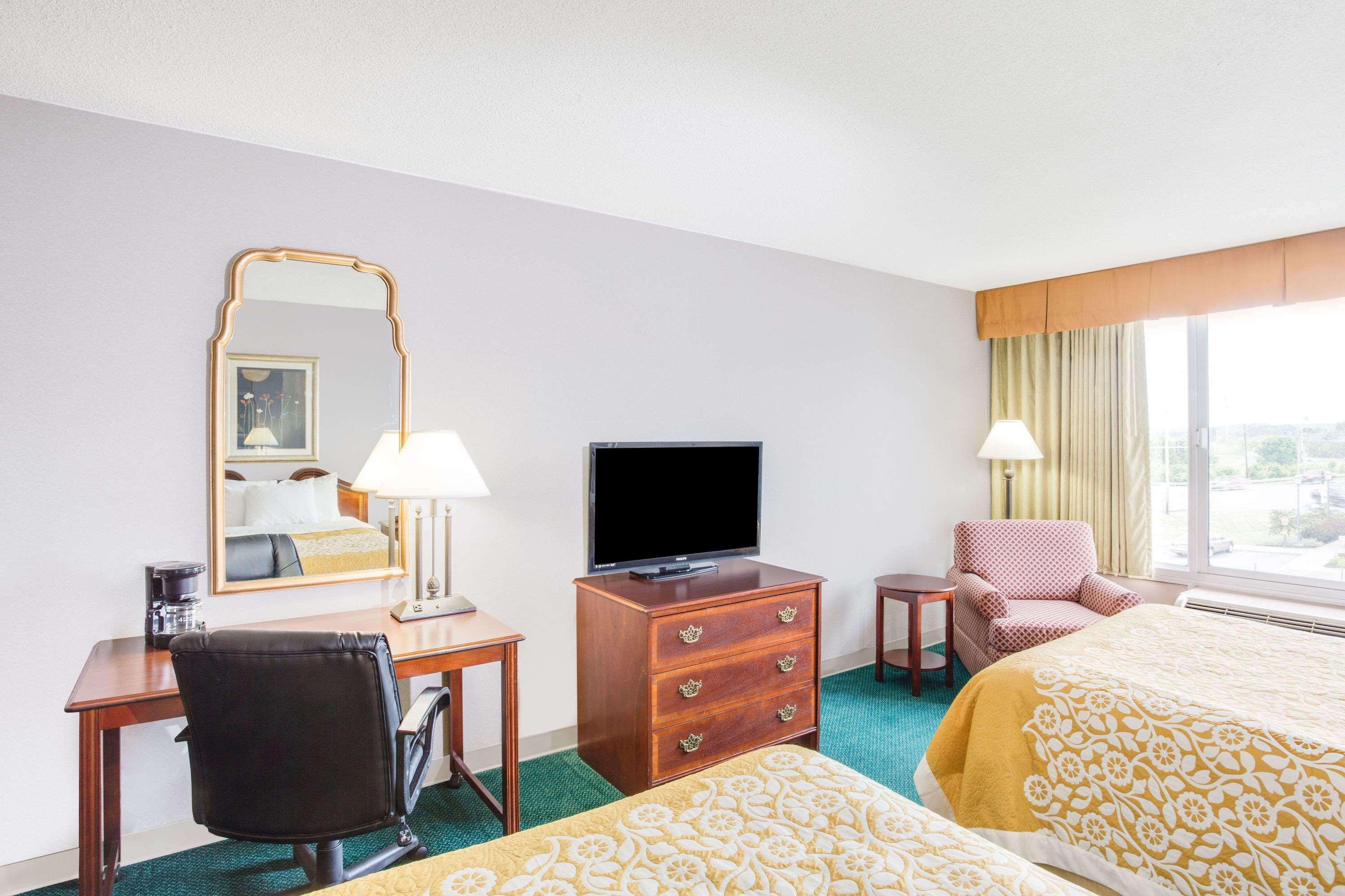 Days Inn By Wyndham קיימברידג' מראה חיצוני תמונה