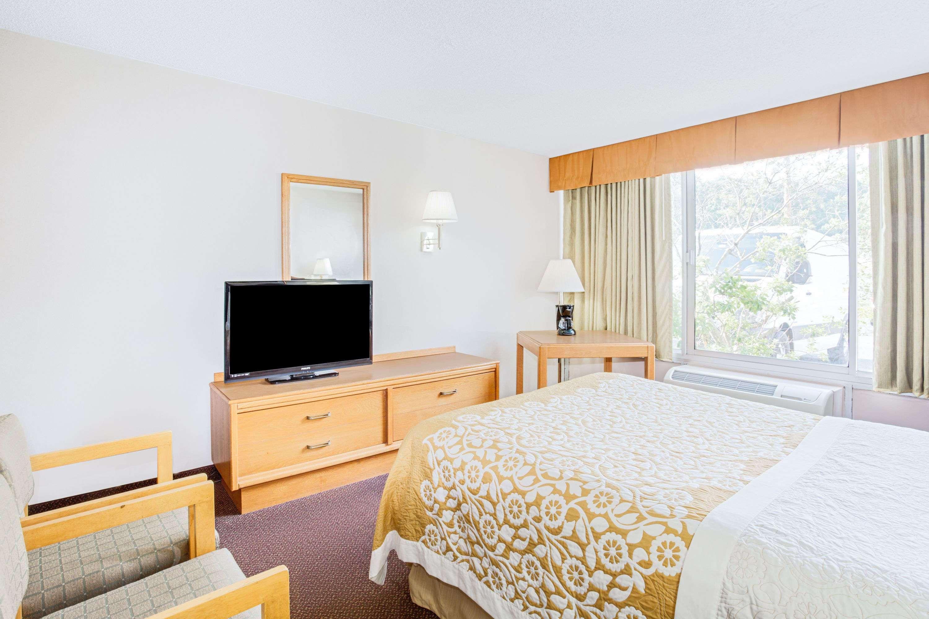 Days Inn By Wyndham קיימברידג' מראה חיצוני תמונה