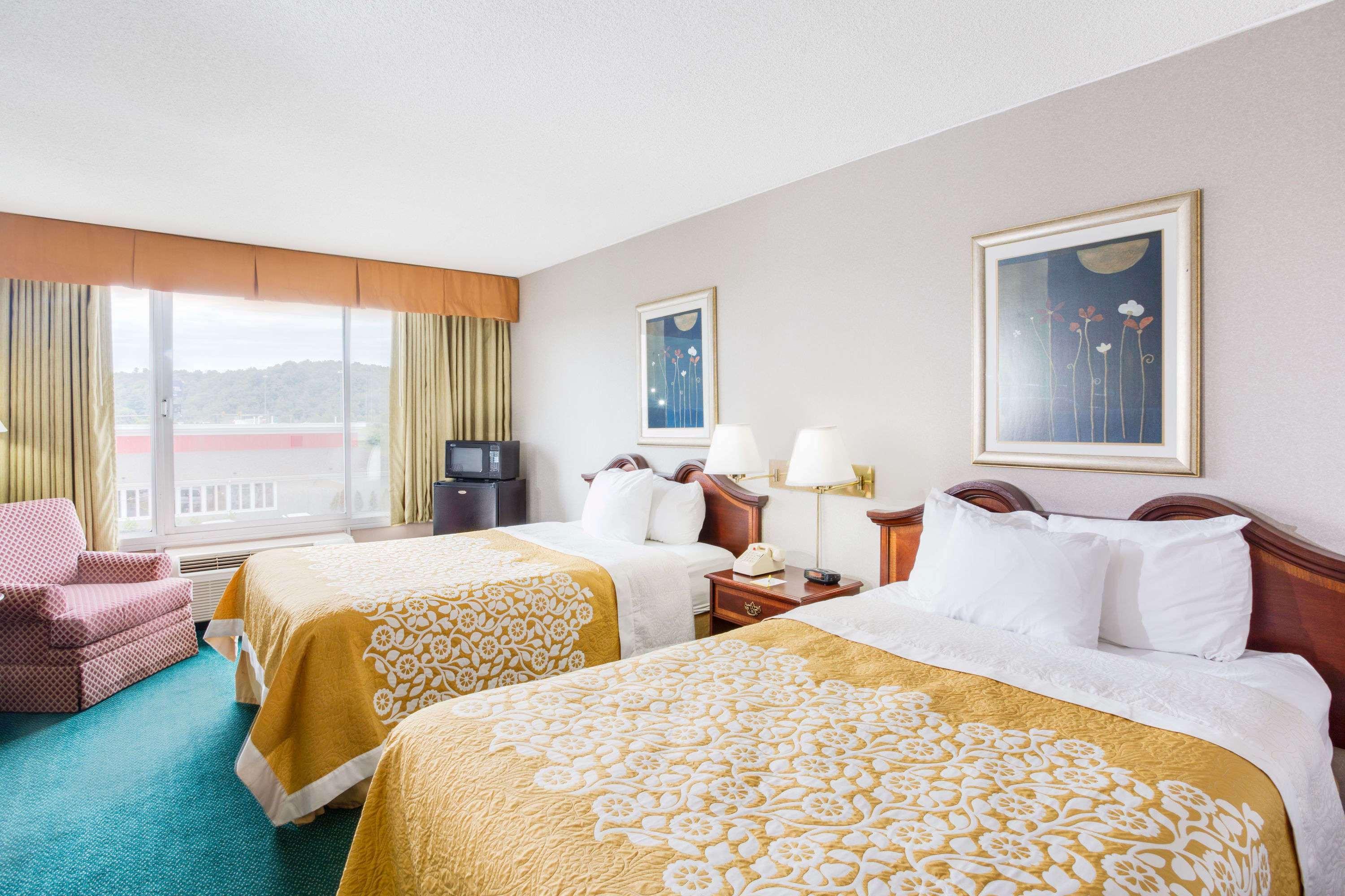 Days Inn By Wyndham קיימברידג' מראה חיצוני תמונה