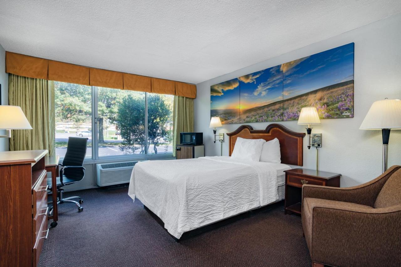 Days Inn By Wyndham קיימברידג' מראה חיצוני תמונה