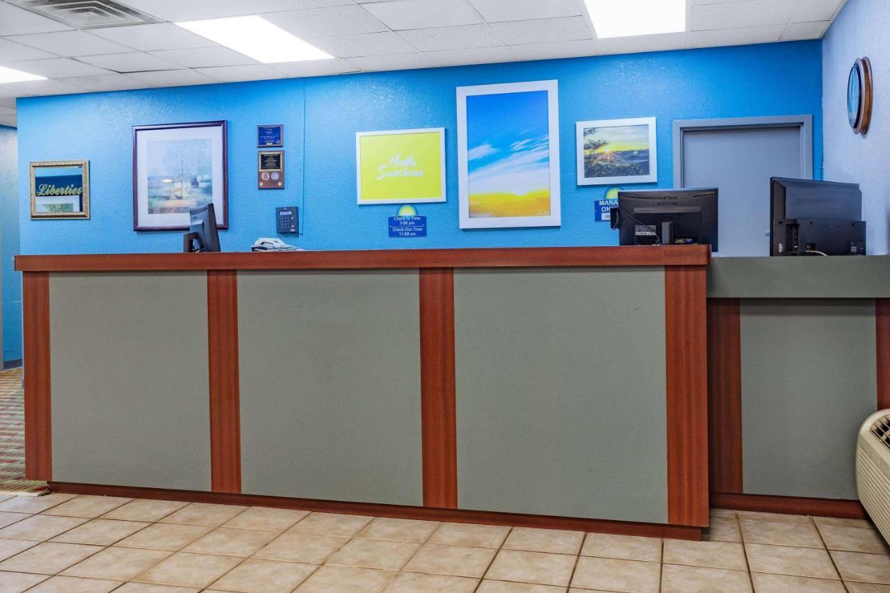 Days Inn By Wyndham קיימברידג' מראה חיצוני תמונה
