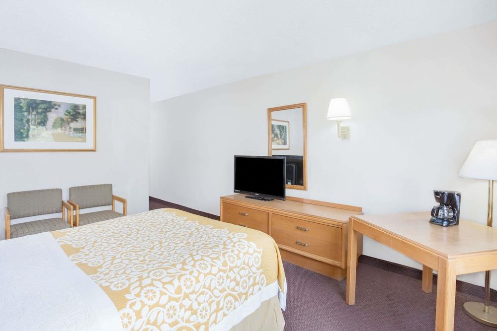 Days Inn By Wyndham קיימברידג' מראה חיצוני תמונה